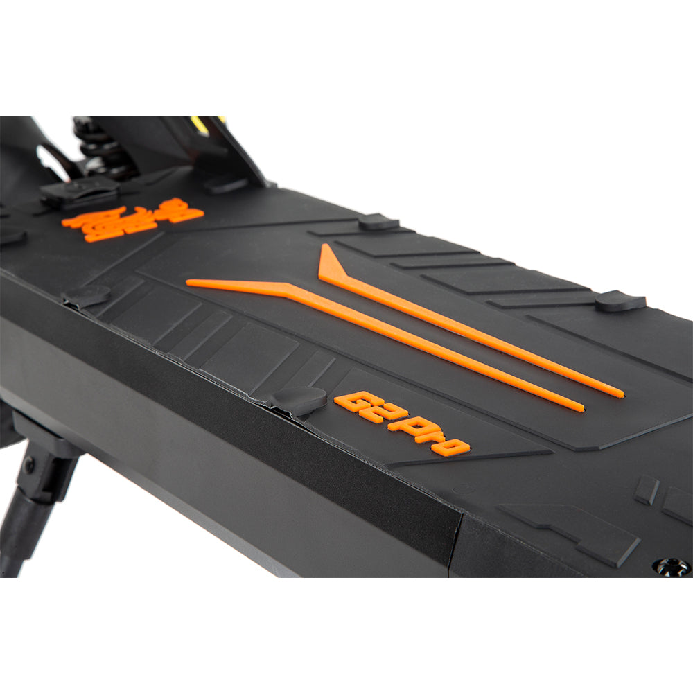 KuKirin G2 Pro ABE wide anti-slip deck detail