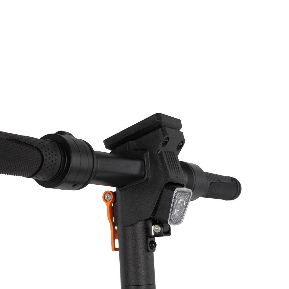 KuKirin S1 Max headlight and handlebar control detail
