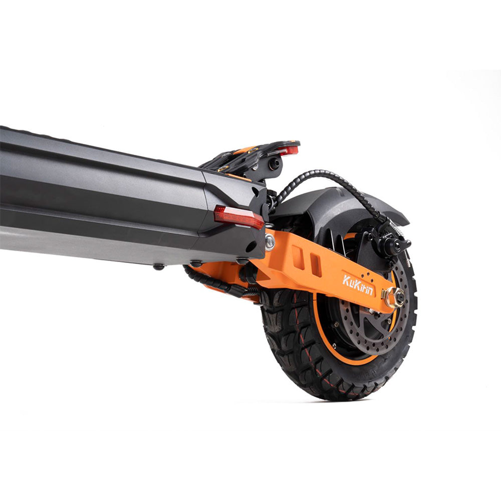 Full view of the KuKirin G2 Max electric scooter