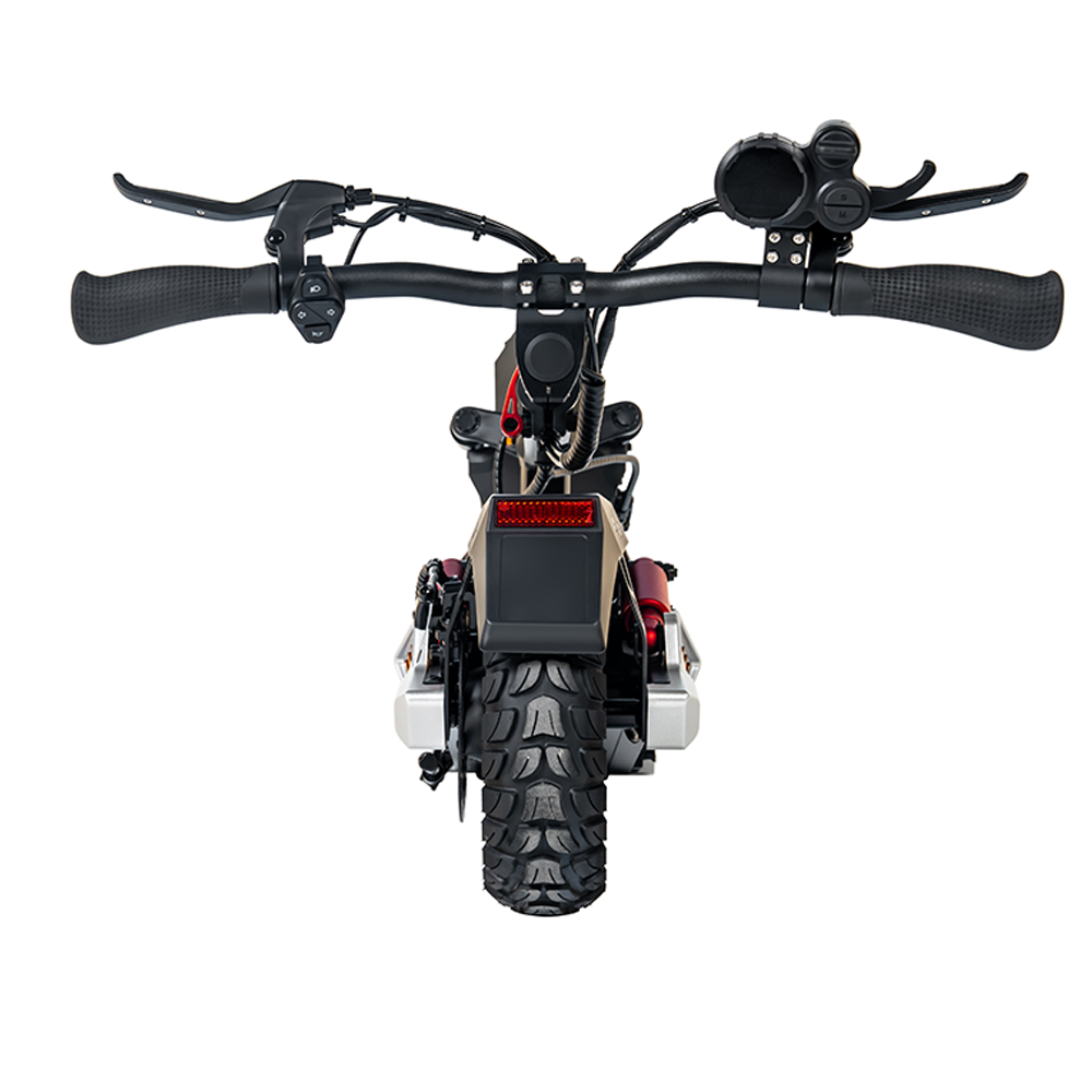 KuKirin M4 Max connected for charging
